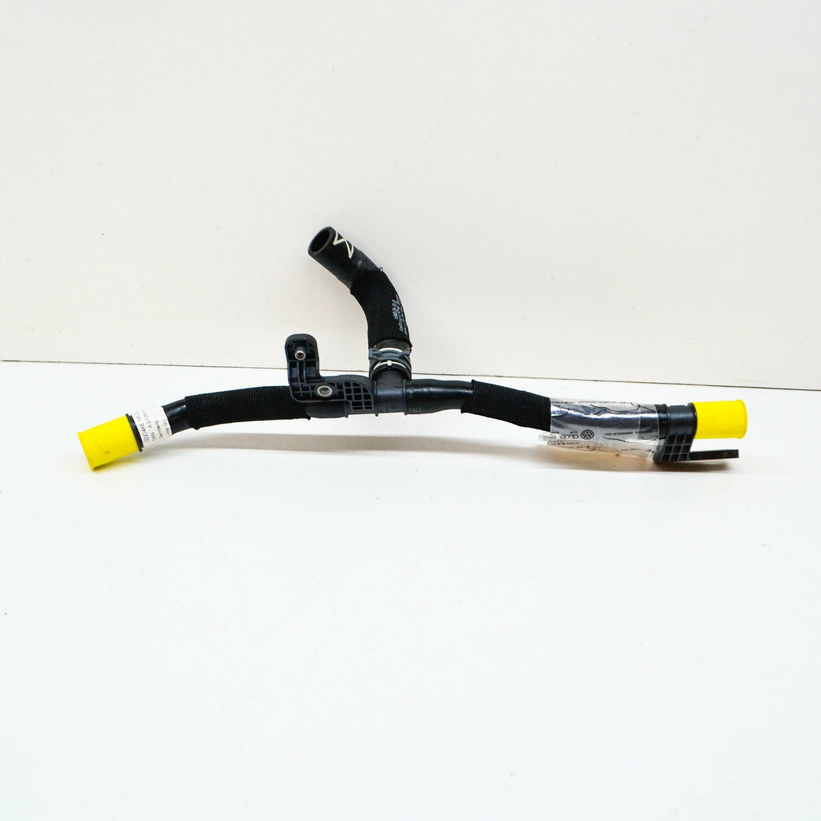 NEW AUDI E-TRON REAR RIGHT DRIVE MOTOR BATTERY PACK COOLANT HOSE 4KE145053AA