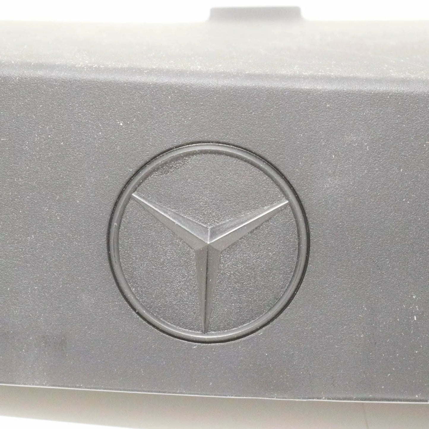 NEW MERCEDES-BENZ E-CLASS W210 ENGINE COVER A1111580185 ORIGINAL