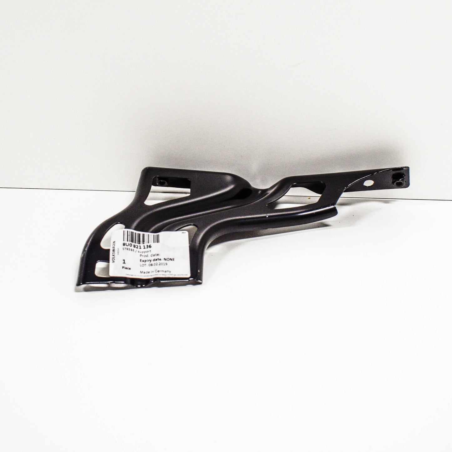 NEW AUDI Q3 8U FRONT RIGHT FENDER WING BRACKET 8U0821136 ORIGINAL