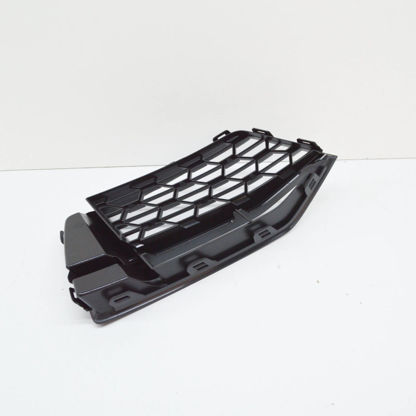 NEW AUDI TT FV FRONT LEFT AIR GUIDE GRILLE 8S0807681G 9B9 8S0807681G9B9 ORIGINAL