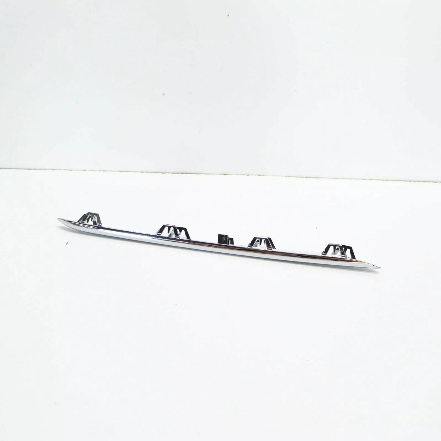 NEW MERCEDES-BENZ CLA COUPE C117 FRONT GRILLE LEFT TRIM A1178850921