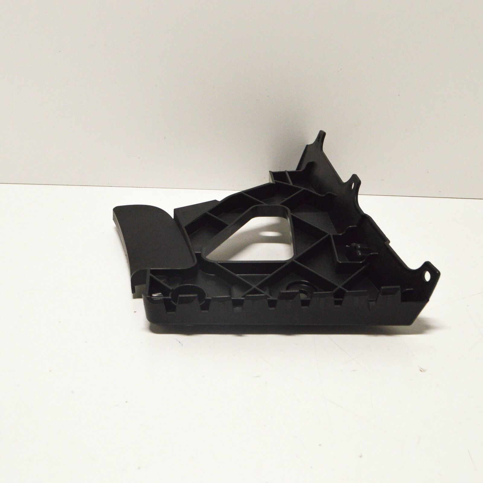 NEW AUDI A6 C6 FRONT BUMPER RIGHT BRACKET 4F0807228C 2008 ORIGINAL