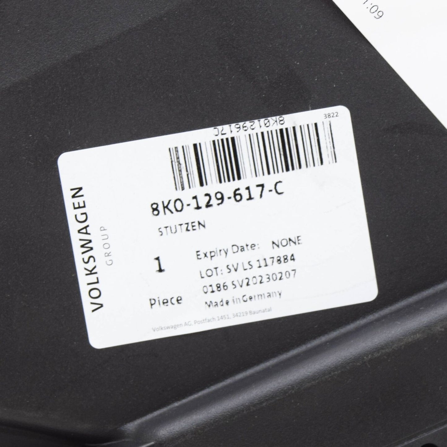 NEW AUDI A4 B8 AIR INTAKE TUBE 8K0129617C ORIGINAL