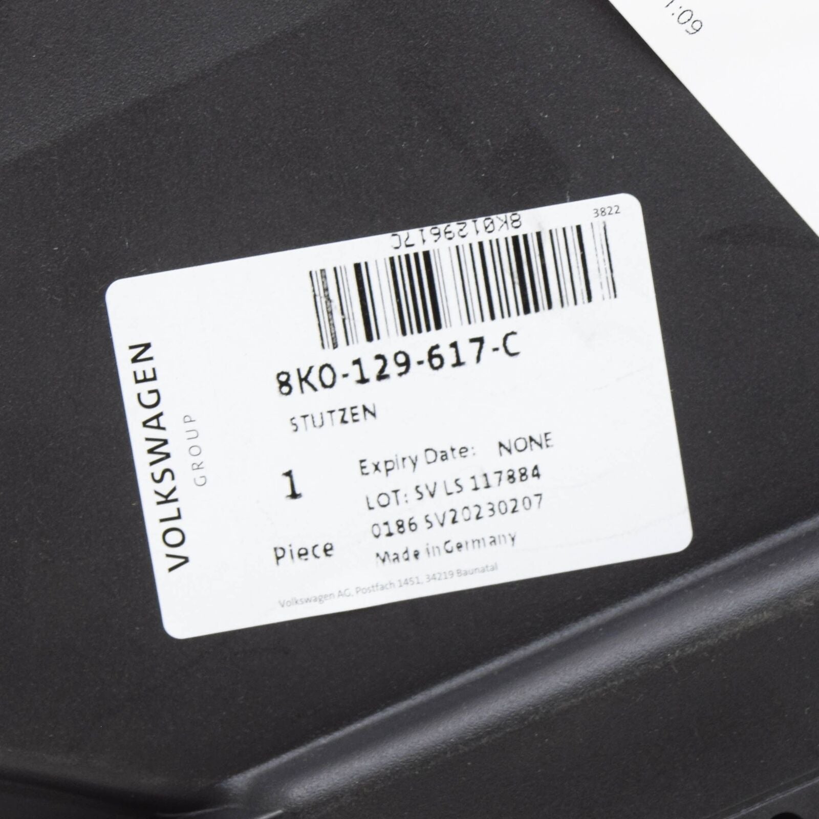 NEW AUDI A4 B8 AIR INTAKE TUBE 8K0129617C ORIGINAL