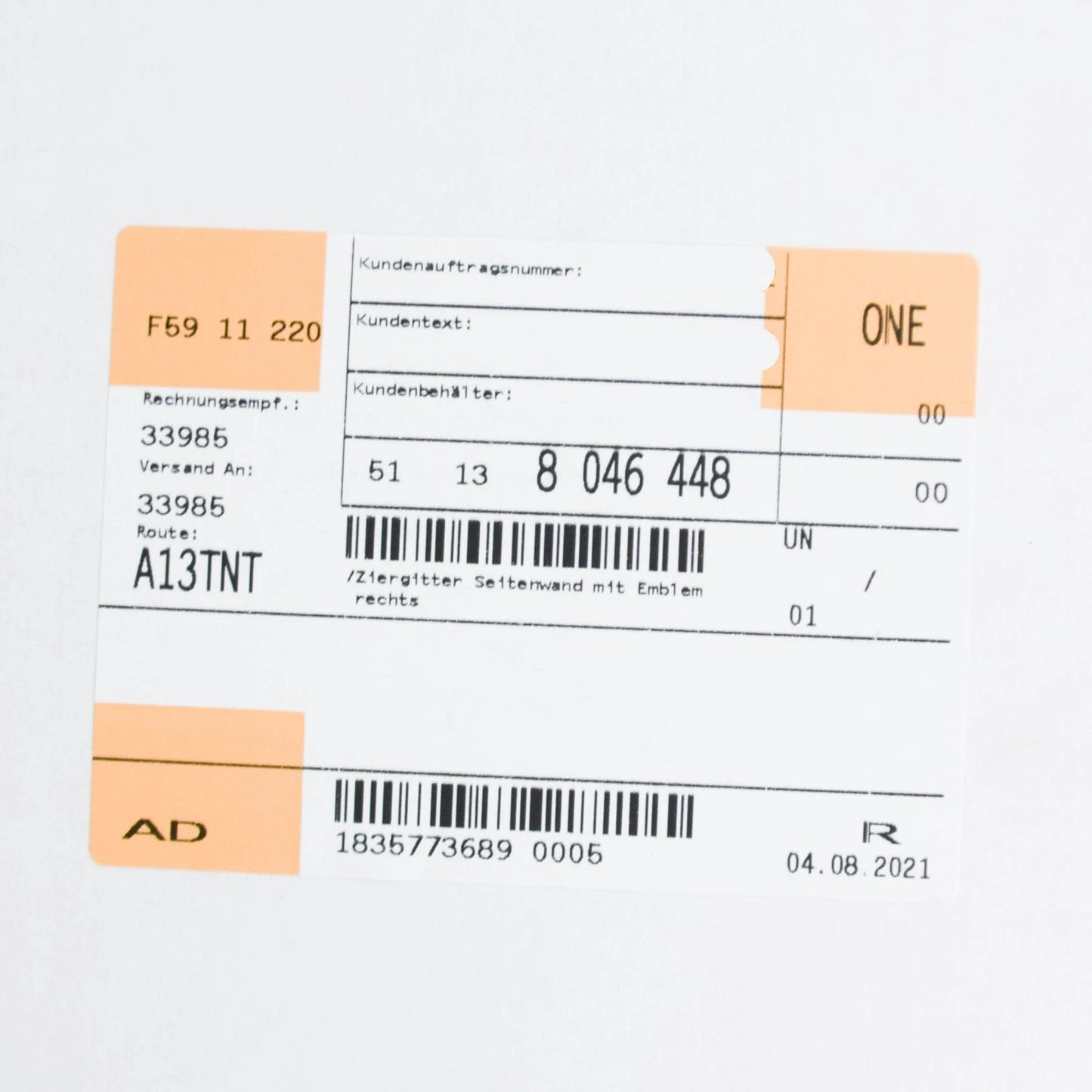 NEW BMW M3 E90 FRONT WING TRIM GRILL WITH EMBLEM RIGHT 51138046448 8046448