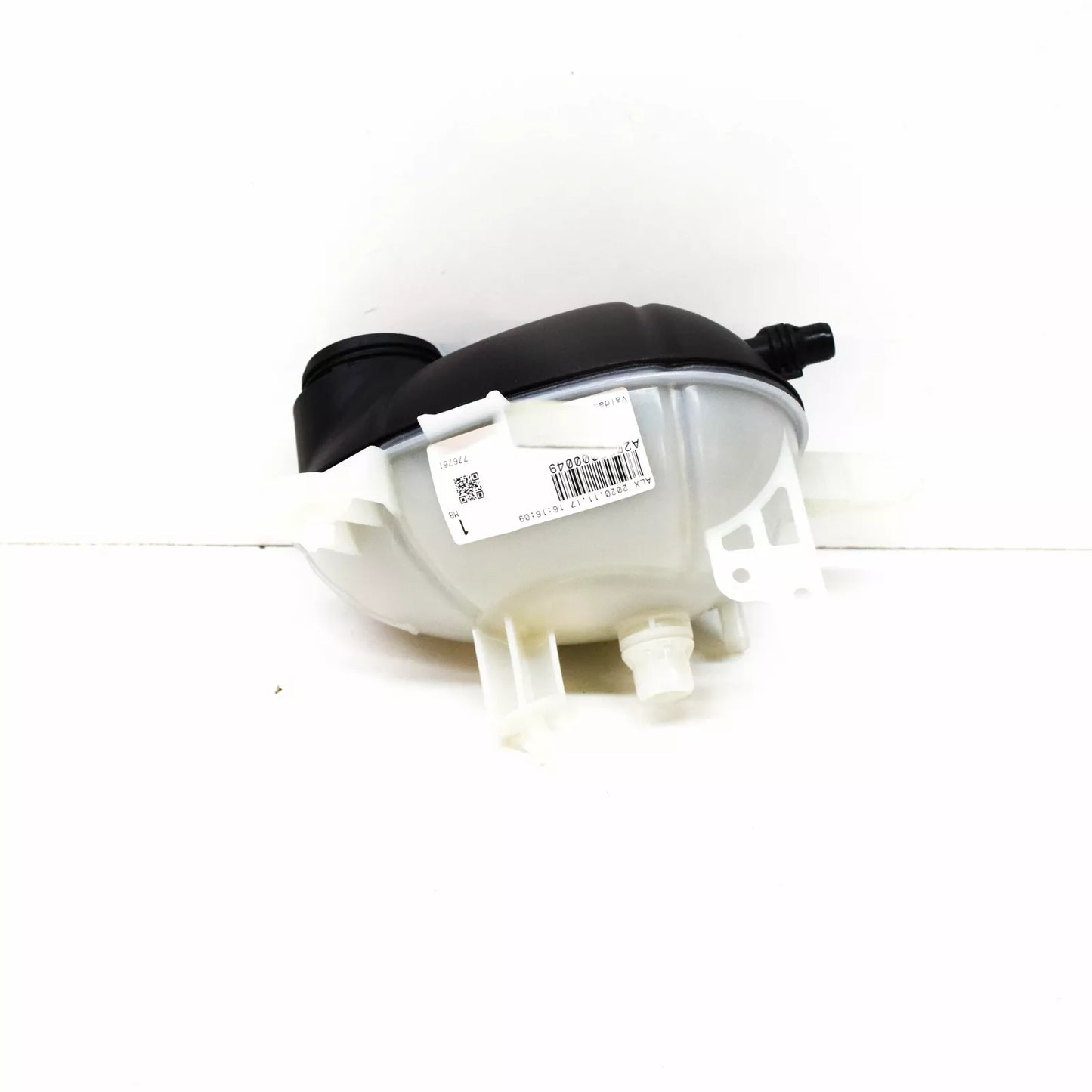 NEW MERCEDES BENZ C W205 EXPANSION COOLANT TANK A2055000049 ORIGINAL