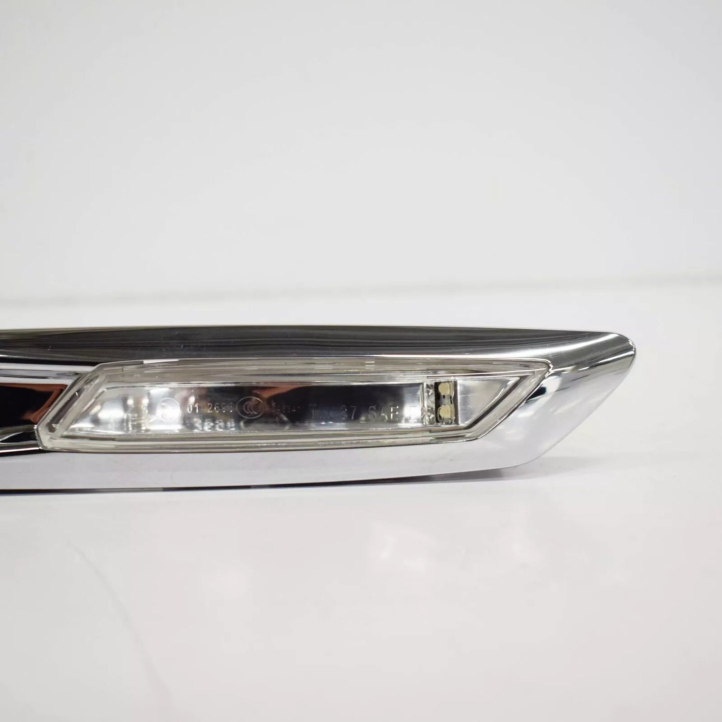 NEW BMW 5 F11 FRONT LEFT WING TURN INDICATOR CHROME TRIM 63137154169 ORIGINAL