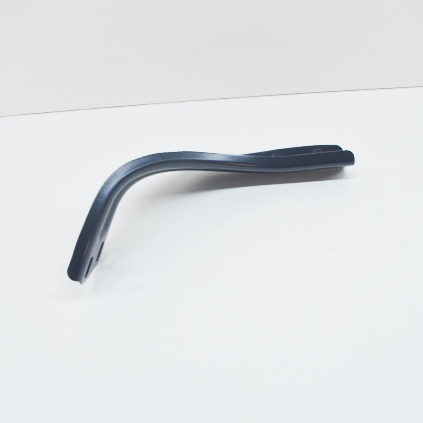 NEW MB E-CLASS W212 FRONT BUMPER RIGHT SUPPORT BRACKET A2126200285 2015 ORIGINAL