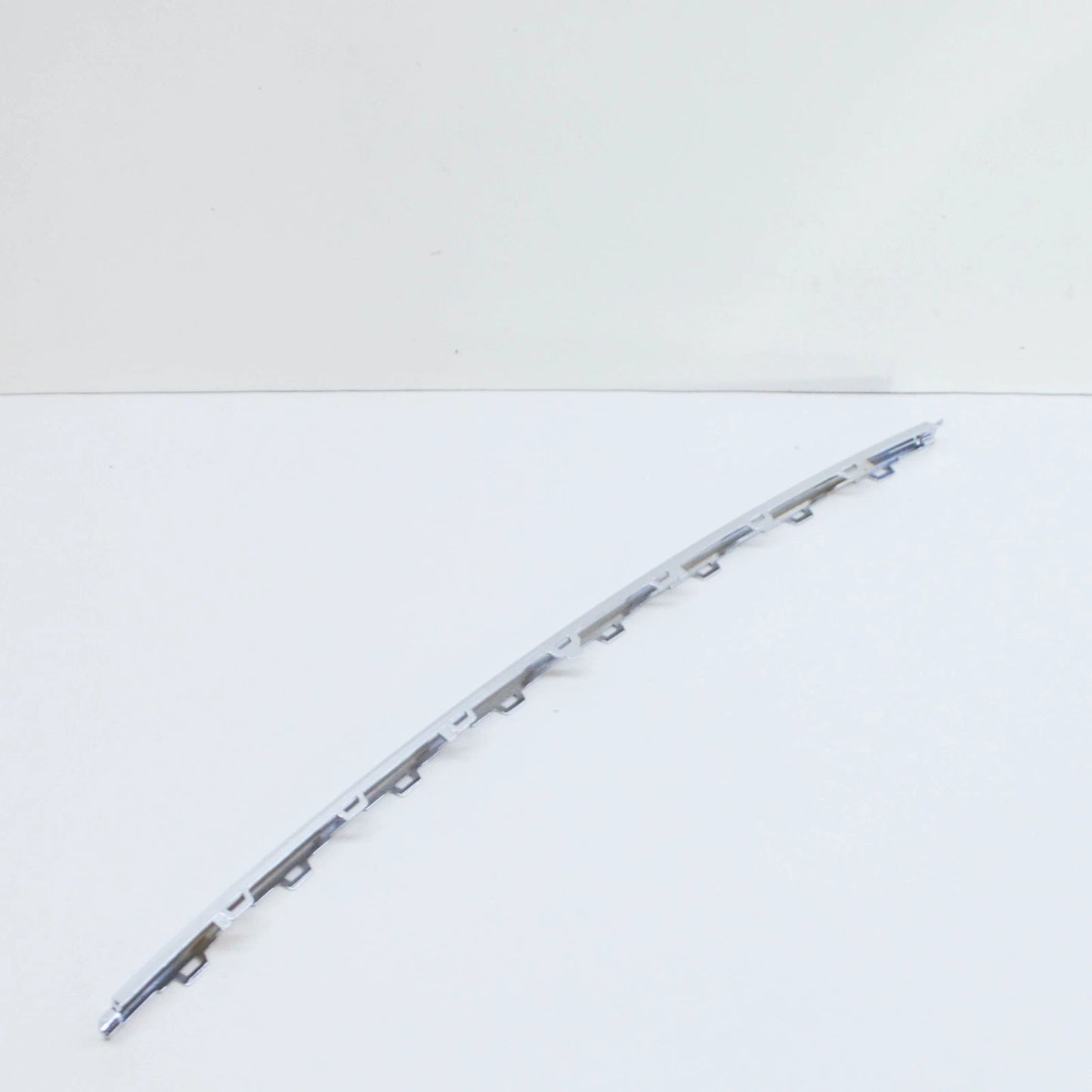 NEW VOLKSWAGEN ARTEON 3H7 REAR BUMPER CENTER TRIM MOLDING 3G88538352ZZ ORIGINAL