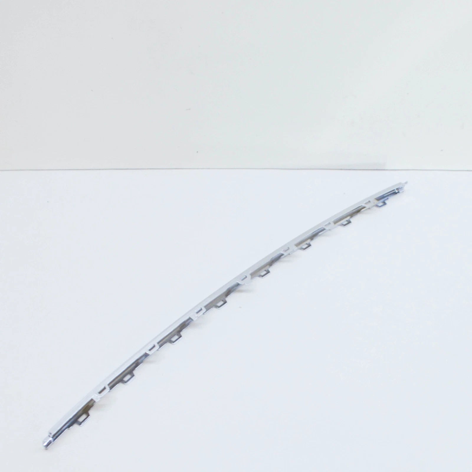 NEW VOLKSWAGEN ARTEON 3H7 REAR BUMPER CENTER TRIM MOLDING 3G88538352ZZ ORIGINAL