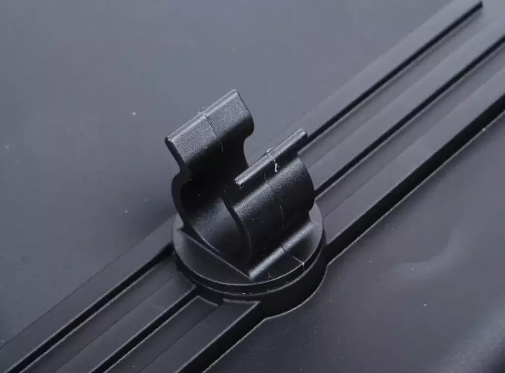 NEW BMW 3 E90 ENGINE IGNITION COIL COVER 11127838486 7838486 ORIGINAL