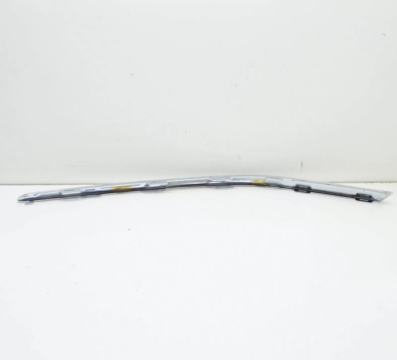 NEW VOLKSWAGEN PHAETON 3D FRONT RIGHT BUMPER MOLDING STRIP 3D0807718G2ZZ