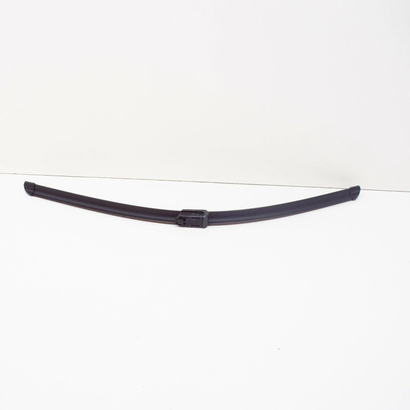 NEW VW EOS 1F7 FRONT WIPER BLADE SET 1Q1998002 LHD