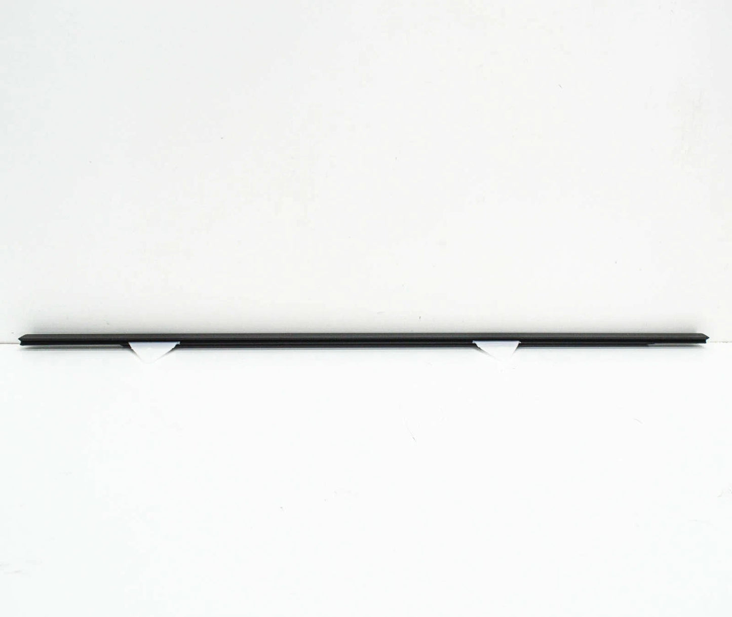 NEW AUDI A3 8P SPORTBACK REAR RIGHT OUTER WINDOW SLOT SEAL 8P4839478A