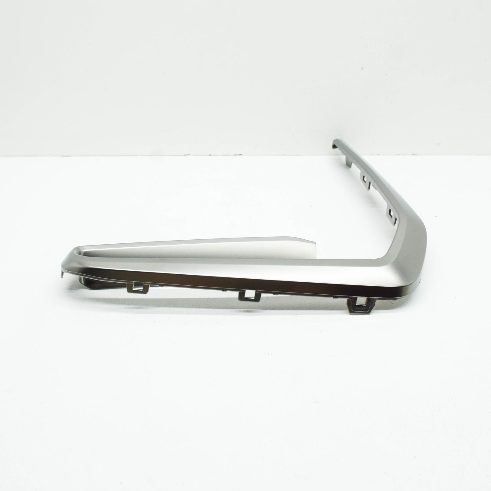 new bmw x7 g07 front bumper grille left finisher 51118092883 8092883 original