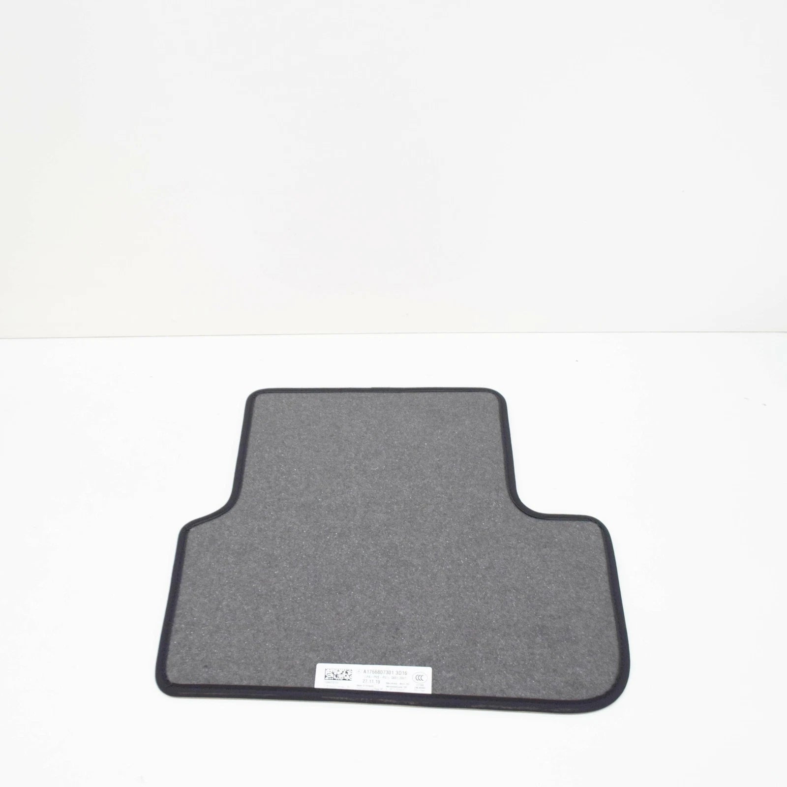 NEW MB A W176 AMG VELOUR FLOOR MAT SET RHD A17668068013D16 ORIGINAL