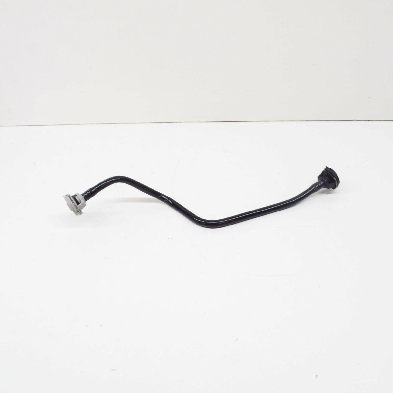 NEW AUDI A6 C7 FRONT LEFT COOLING BREATHER LINE 4G0121081AE