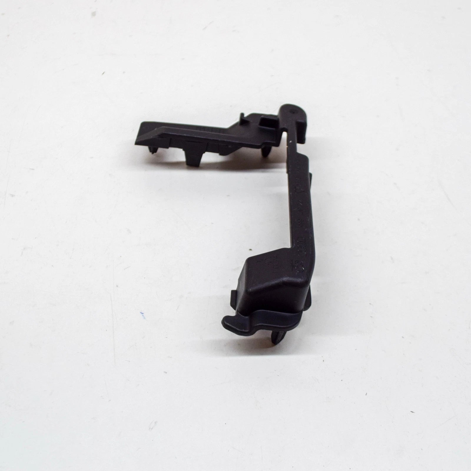 NEW AUDI E-TRON FRONT BUMPER GRILLE LEFT SIDE FOAM PART 4KE807665