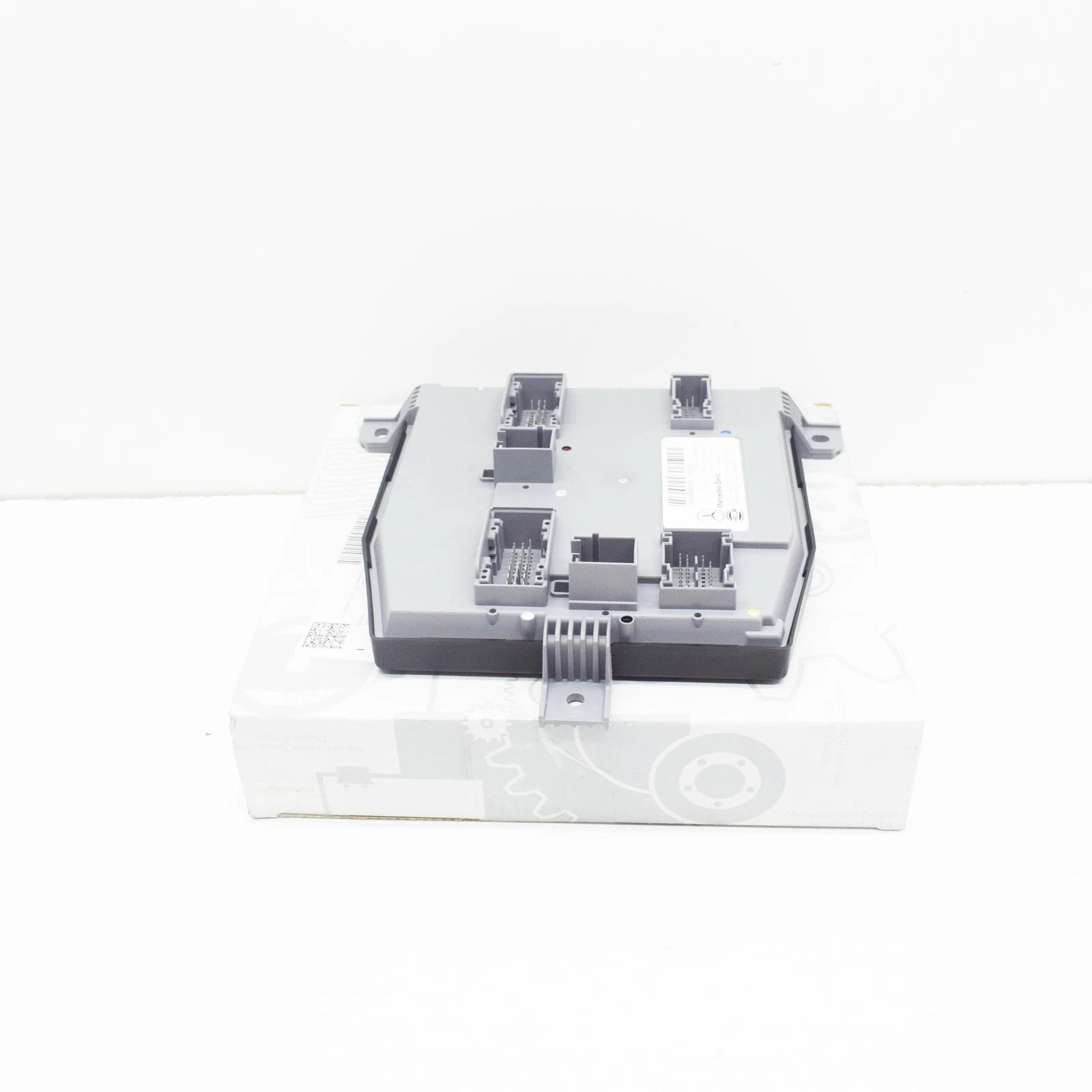 NEW MB E W213 SIGNAL ACQUISITION ACTUATION CONTROL MODULE A2139008626 ORIGINAL