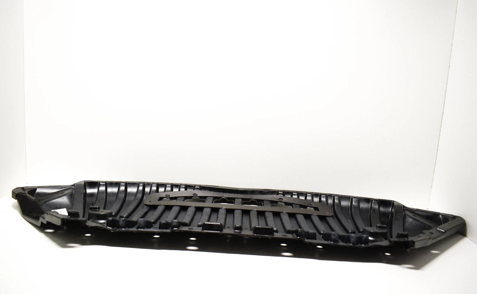 NEW MERCEDES-BENZ E-CLASS COUPE C207 ENGINE BOTTOM COVER A2075201023 ORIGINAL