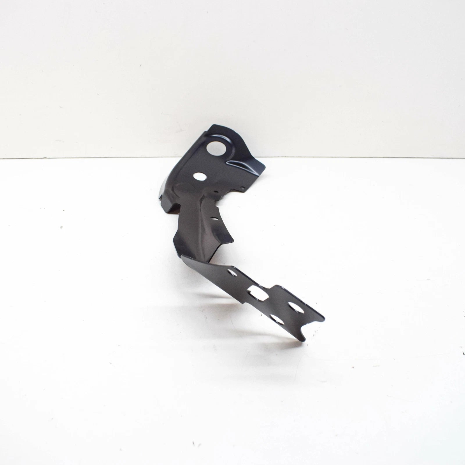 NEW AUDI A4 B9 FRONT RIGHT FENDER APRON EXTENSION 8W0806214B ORIGINAL