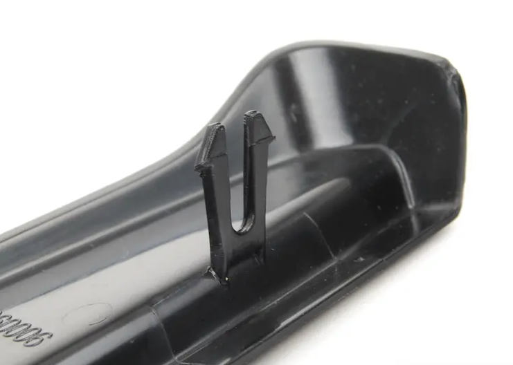 new vw touareg 7p mk2 rear left inner tail light trim 7p6945425 original