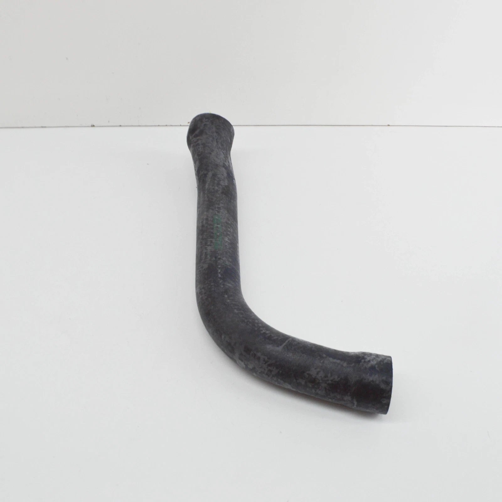 NEW BMW 8 E31 WATER COOLANT PIPE HOSE 11531741402 ORIGINAL