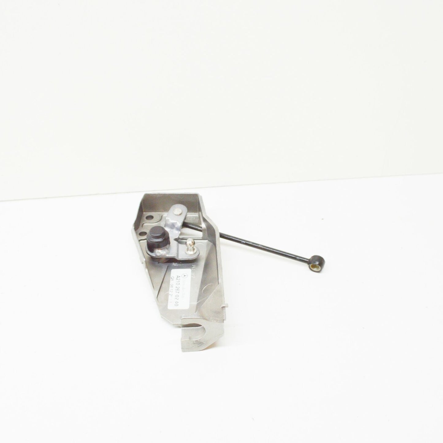 NEW MERCEDES-BENZ E W210 GEARSHIFT MECAHNISM BRACKET HANDLE A2102670240 ORIGINAL