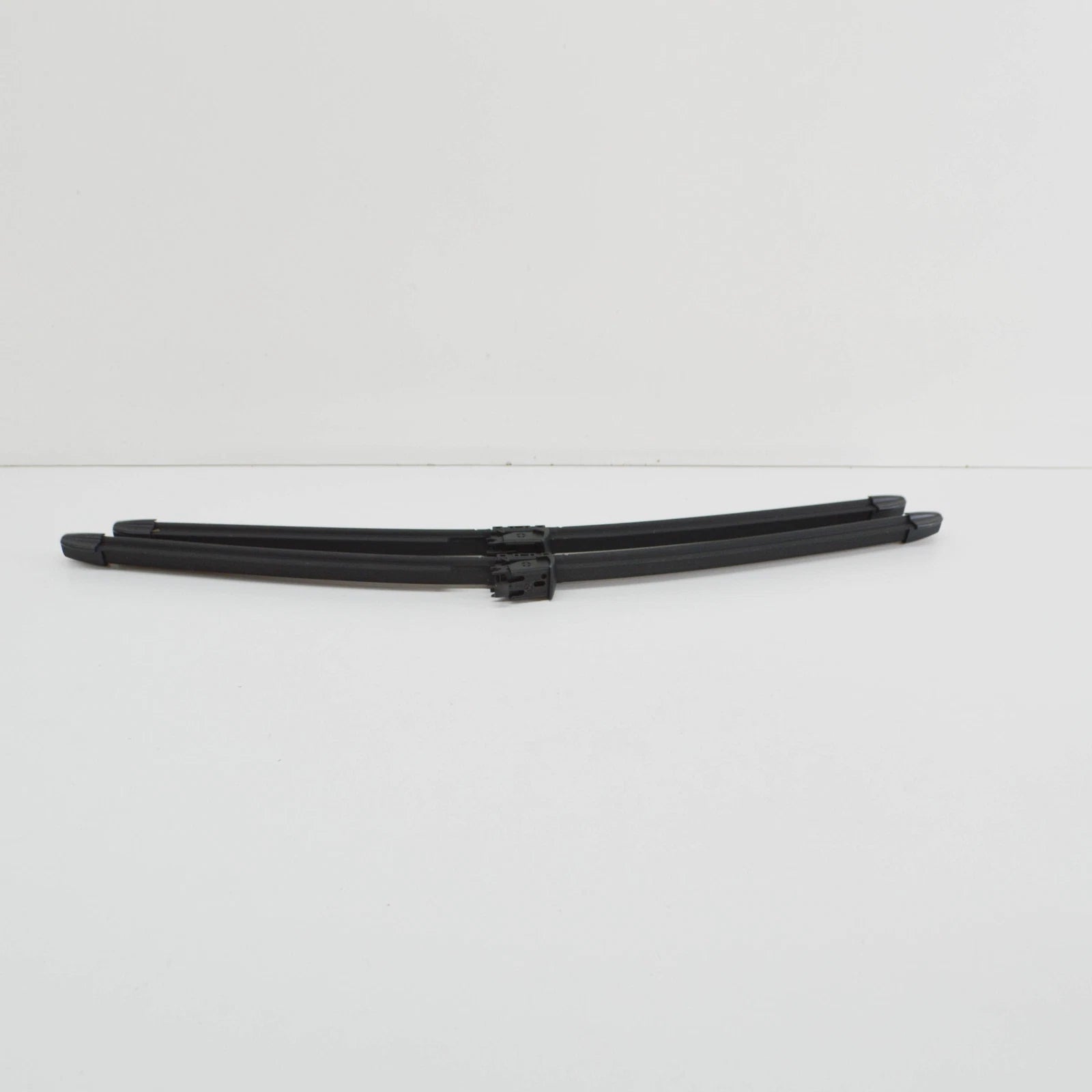 NEW MERCEDES-BENZ S-CLASS W222 FRONT WIPER BLADES SET A2228201245 RHD ORIGINAL