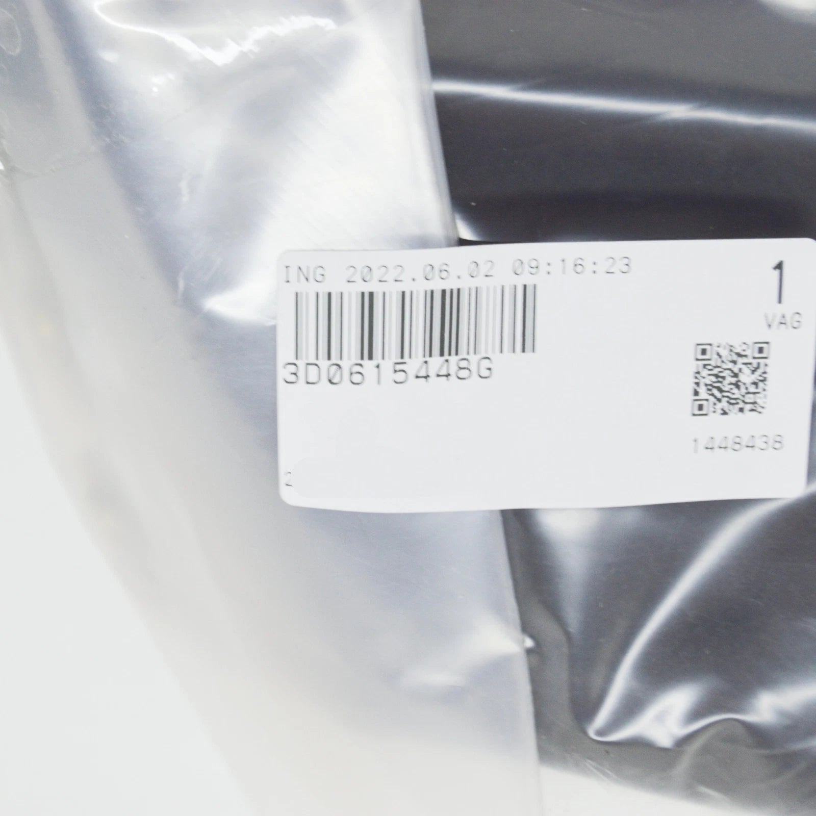 NEW VOLKSWAGEN PHAETON 3D FRONT BRAKE AIR GUIDE RIGHT 3D0615448G ORIGINAL