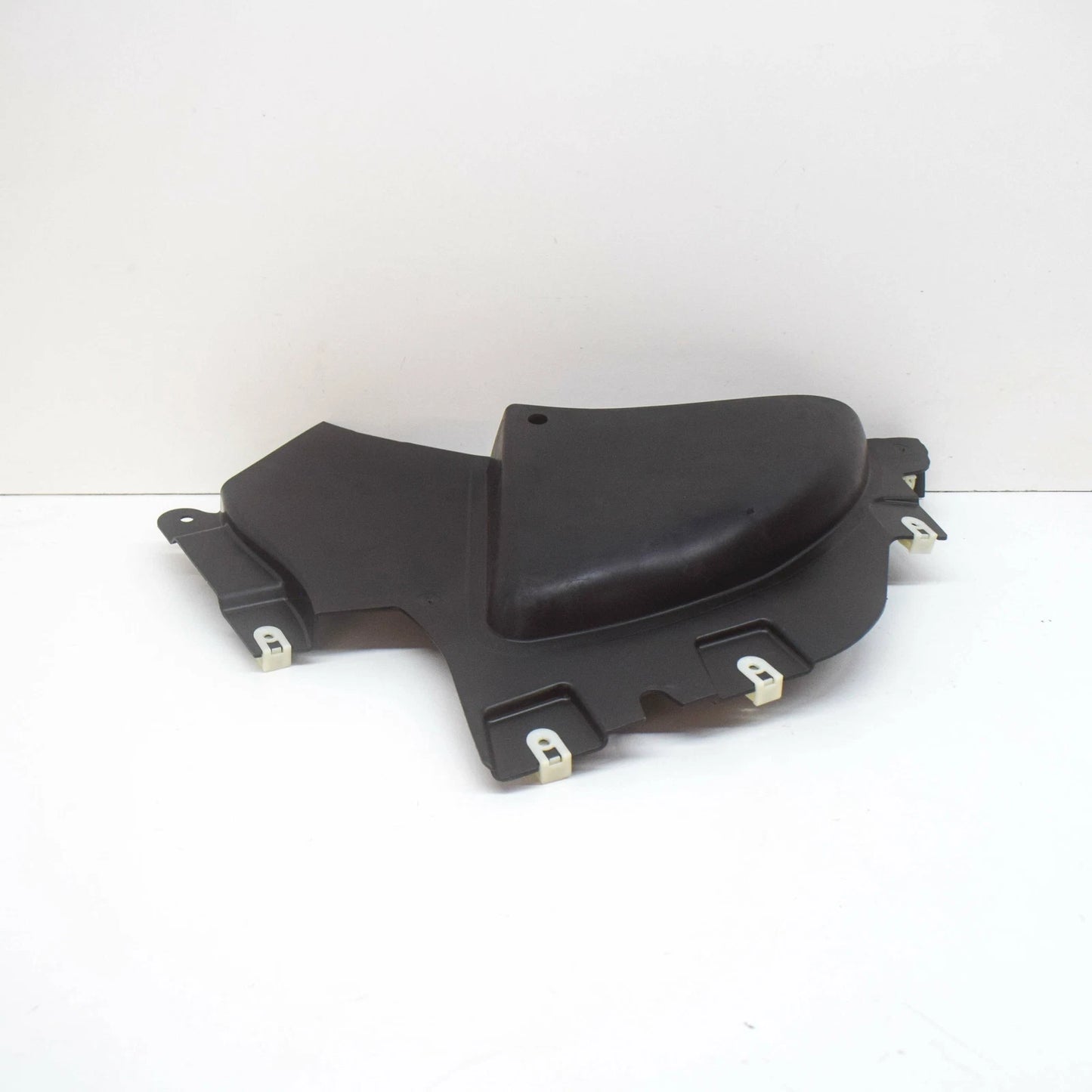 NEW BMW 4 COUPE G22 G82 RIGHT BOTTOM WHEEL HOUSING COVER 51758070526 ORIGINAL