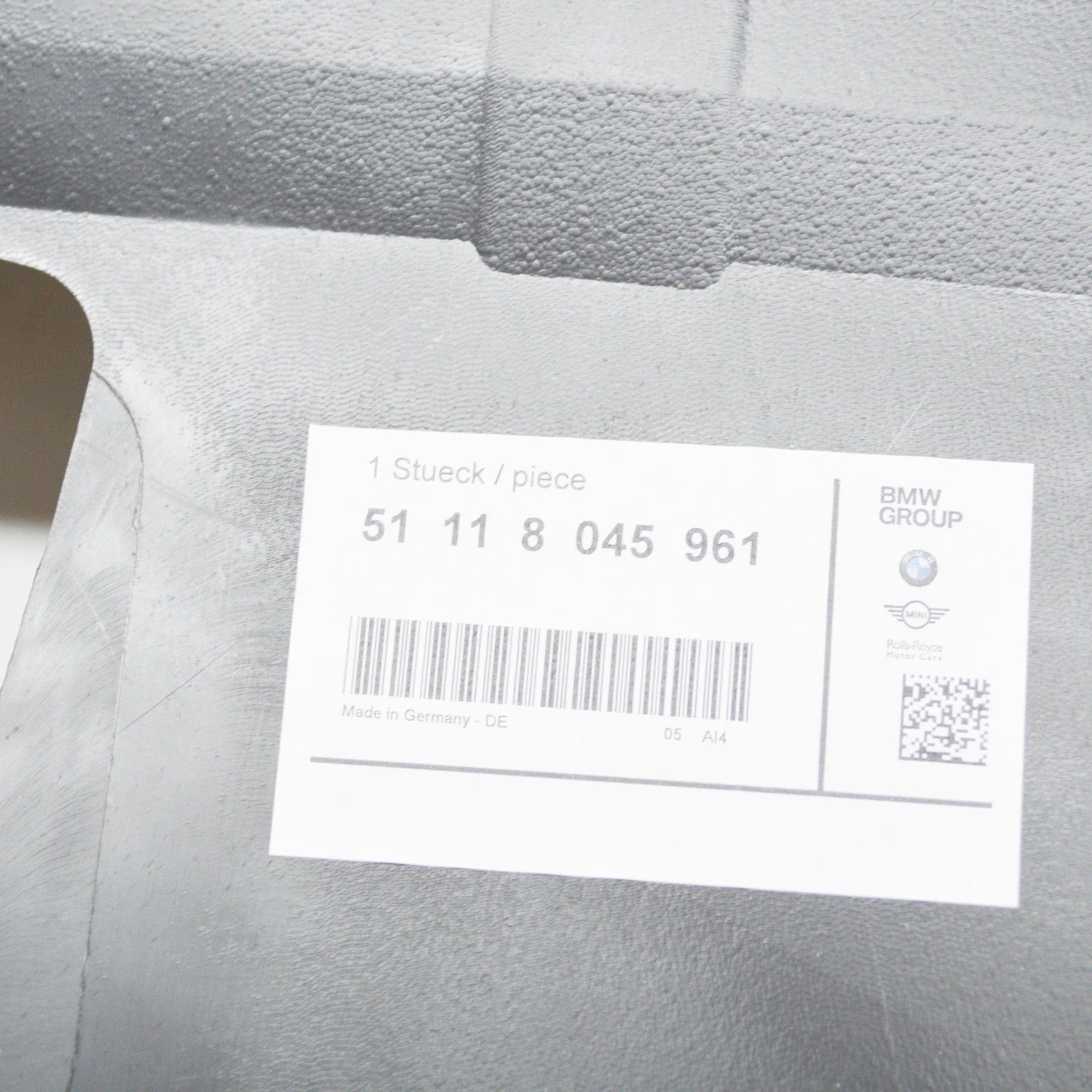 NEW BMW 1 E82 FRONT LEFT MUD SPLASH GUARD FRONT PART 51118045961 8045961