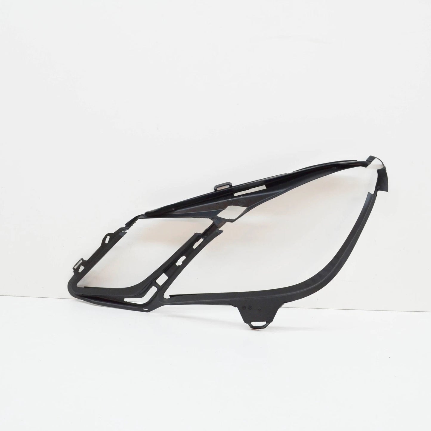 NEW MERCEDES BENZ E W212 FRONT LEFT HEADLIGHT SEAL A2128260591 ORIGINAL