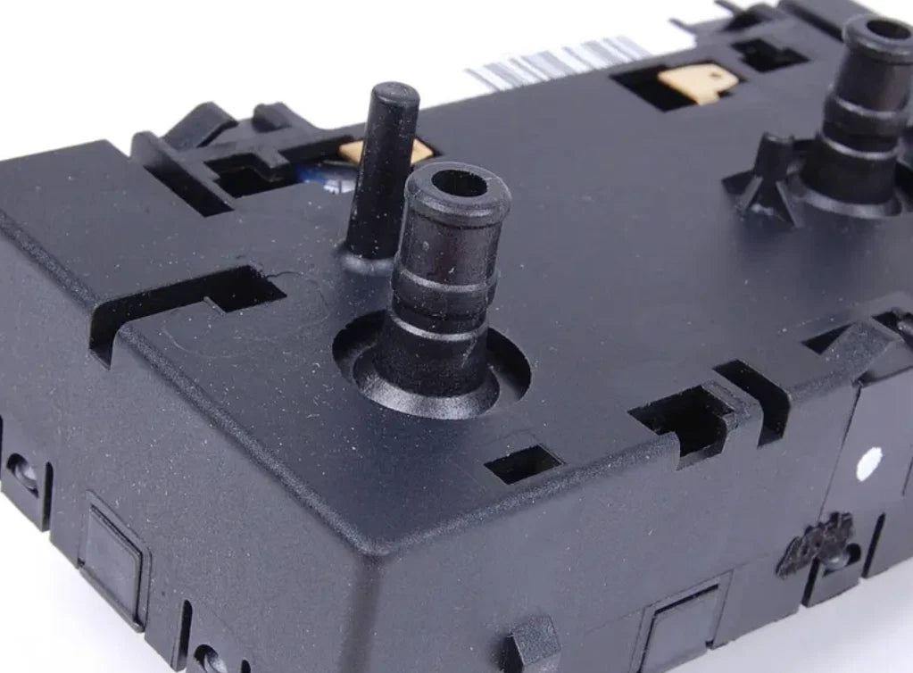 NEW BMW 7 E38 FRONT LEFT SEAT CONTROL SWITCHES 8373741 61318373741 ORIGINAL