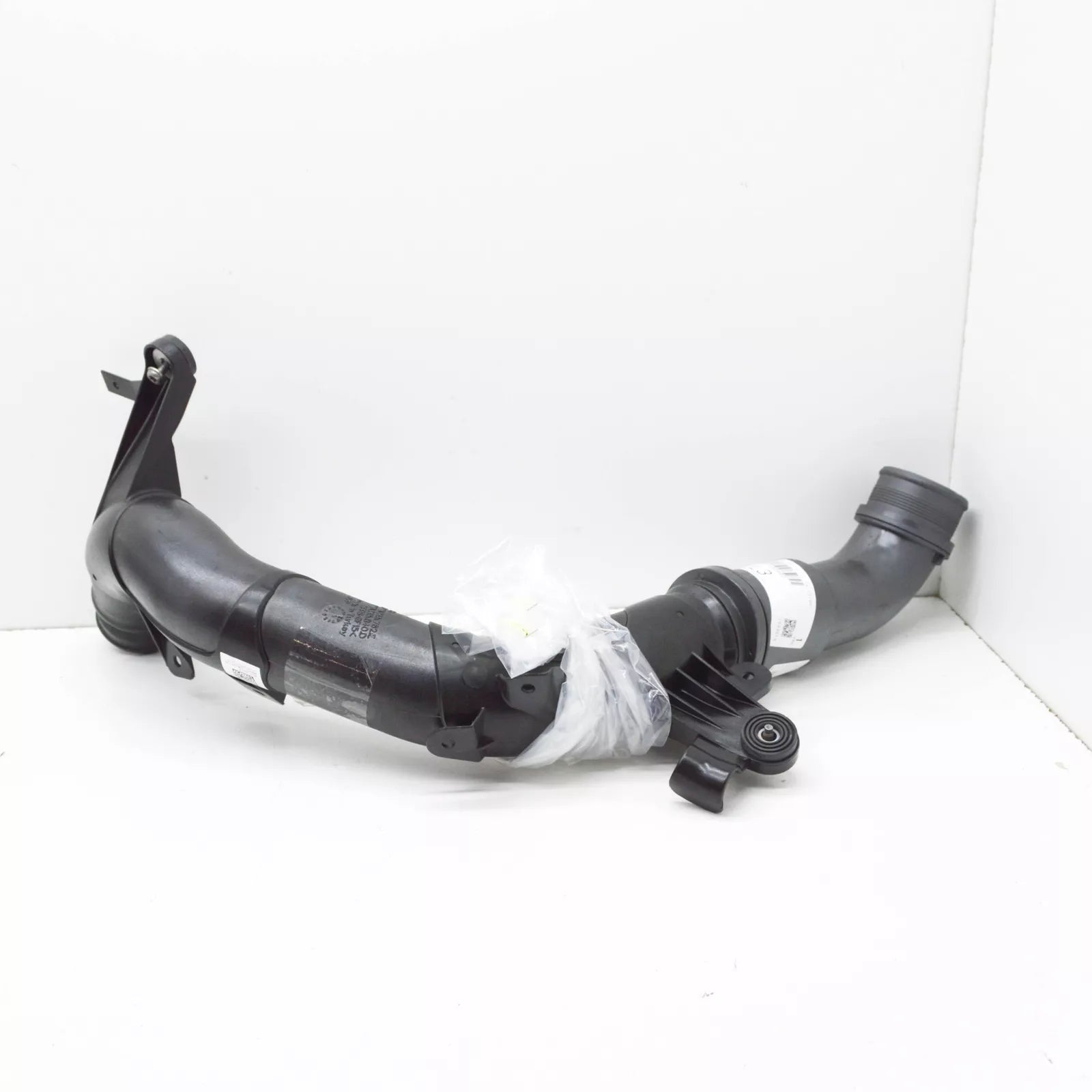 NEW VOLKSWAGEN ARTEON 3H7 CHARGE AIR TUBE 5WA145840D ORIGINAL
