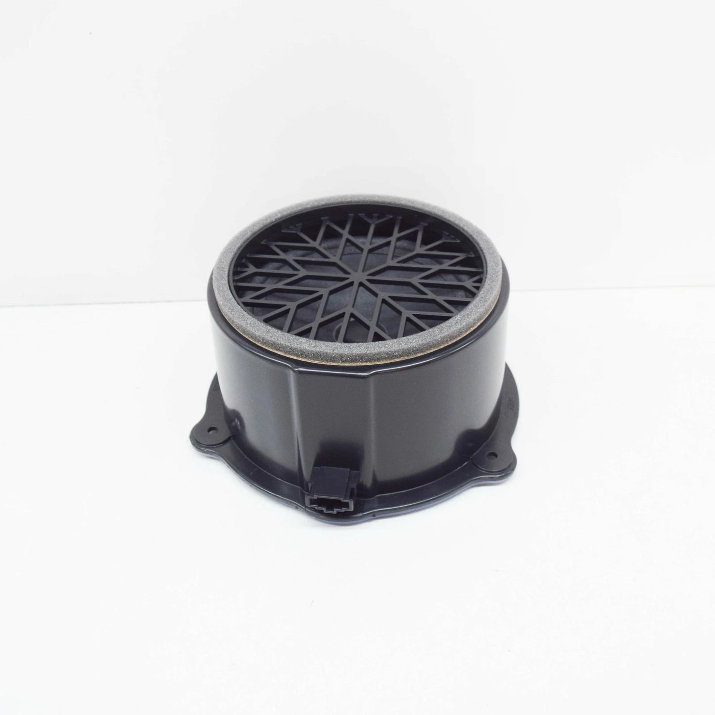 NEW AUDI A6 C6 REAR DOOR MID RANGE BASS SPEAKER 4F0035415