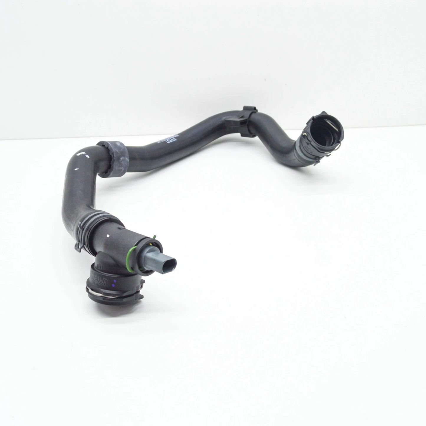 NEW VW TIGUAN AD COOLANT HOSE WITH QUICK RELEASE COUPLING 5QF122051BE