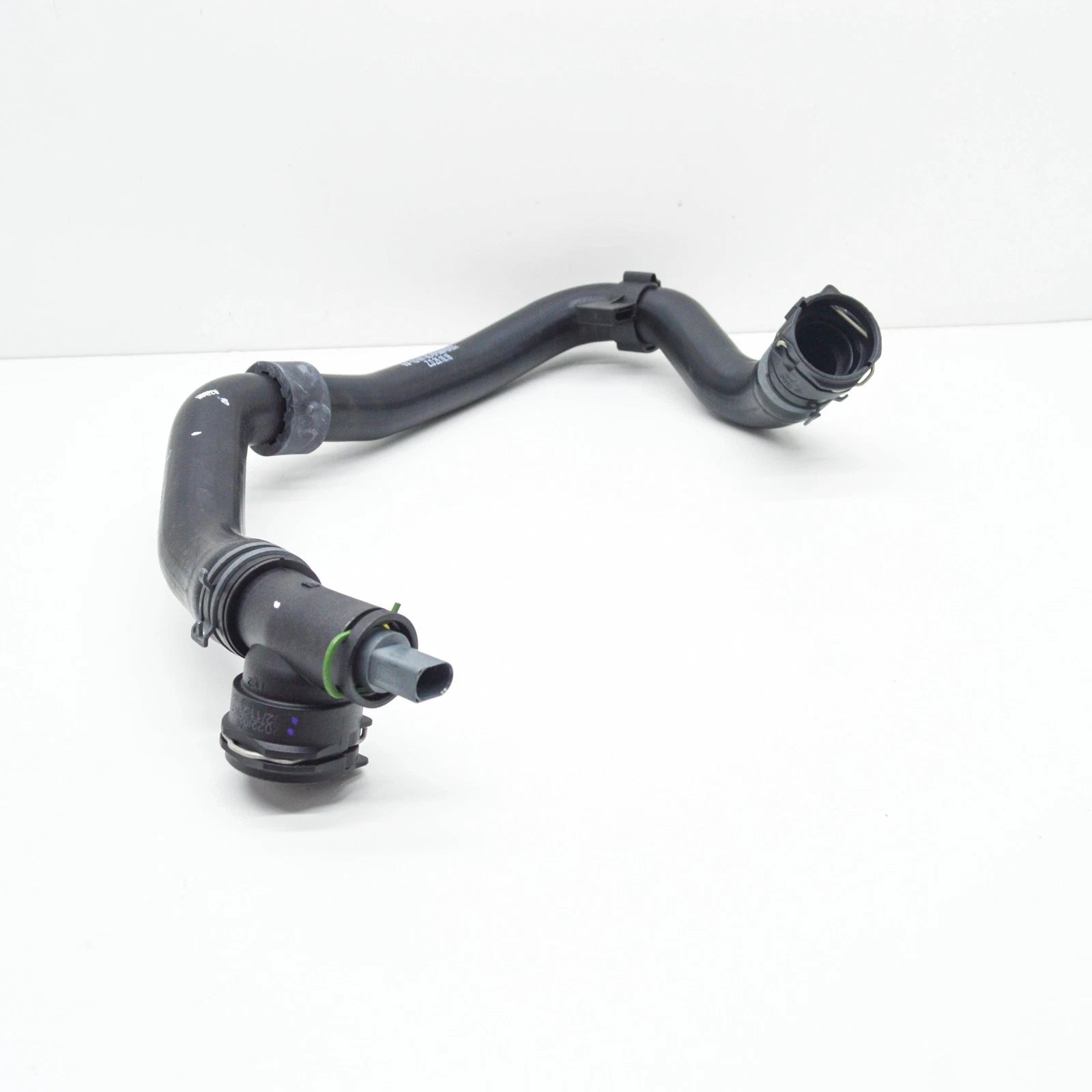 NEW VW TIGUAN AD COOLANT HOSE WITH QUICK RELEASE COUPLING 5QF122051BE