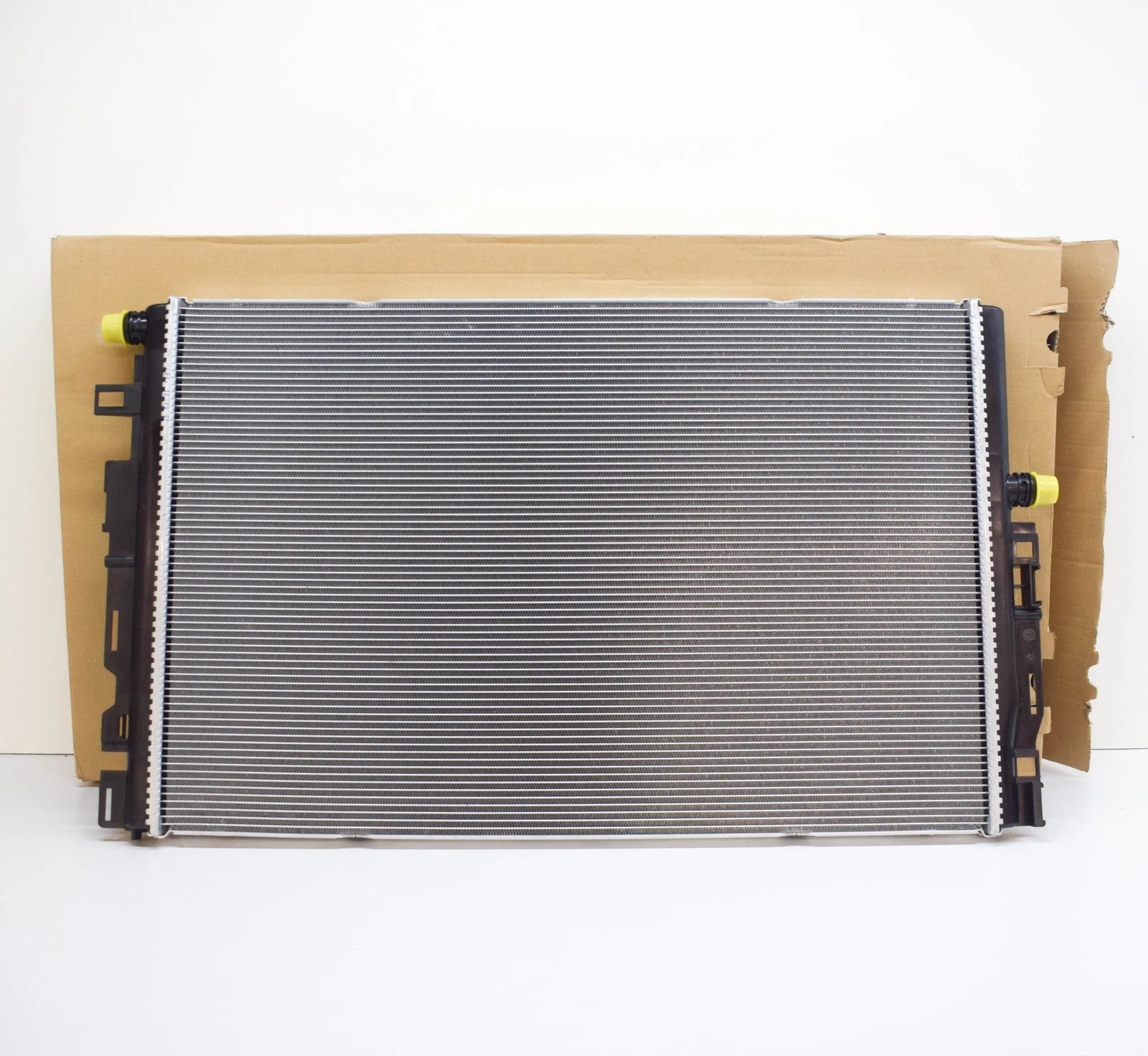 NEW MERCEDES-BENZ C-CLASS W205 AMG WATER COOLER RADIATOR A0995005403