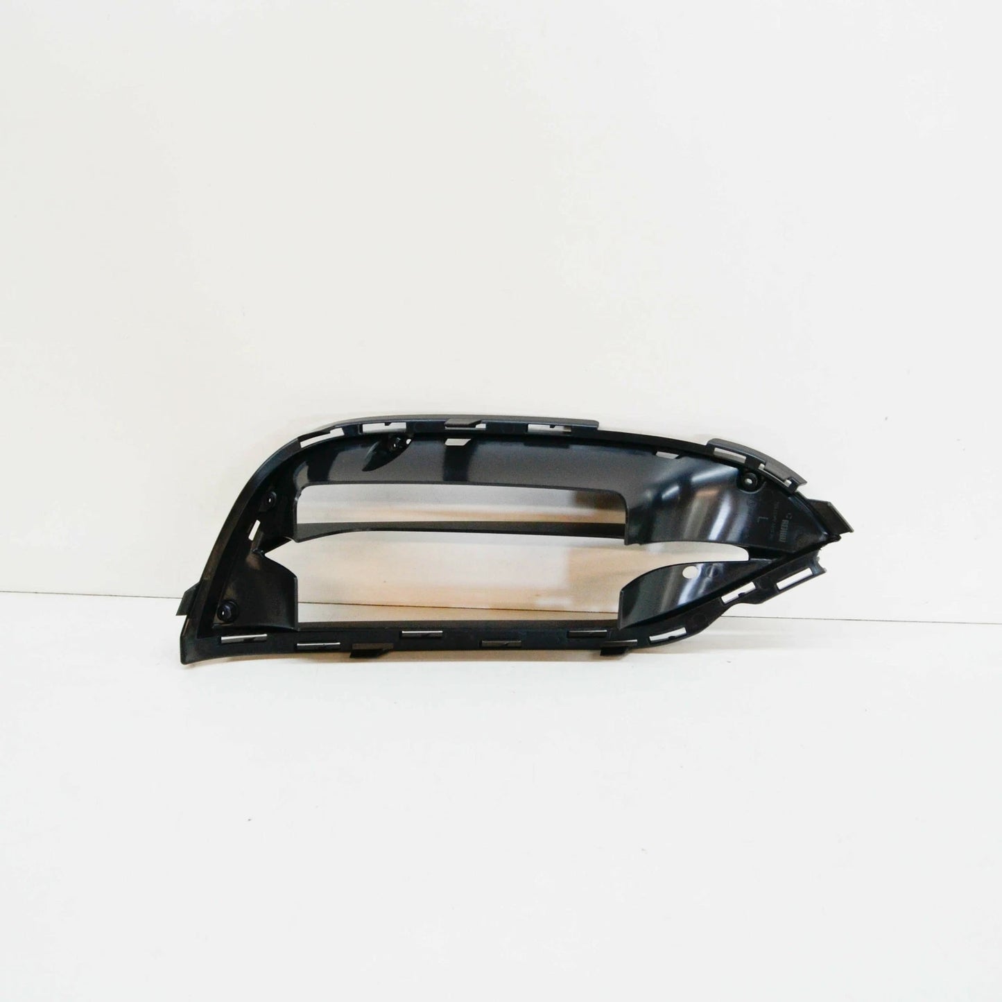 NEW MB C W205 FRONT BUMPER LEFT LOWER GRILLE COVER A2058858004