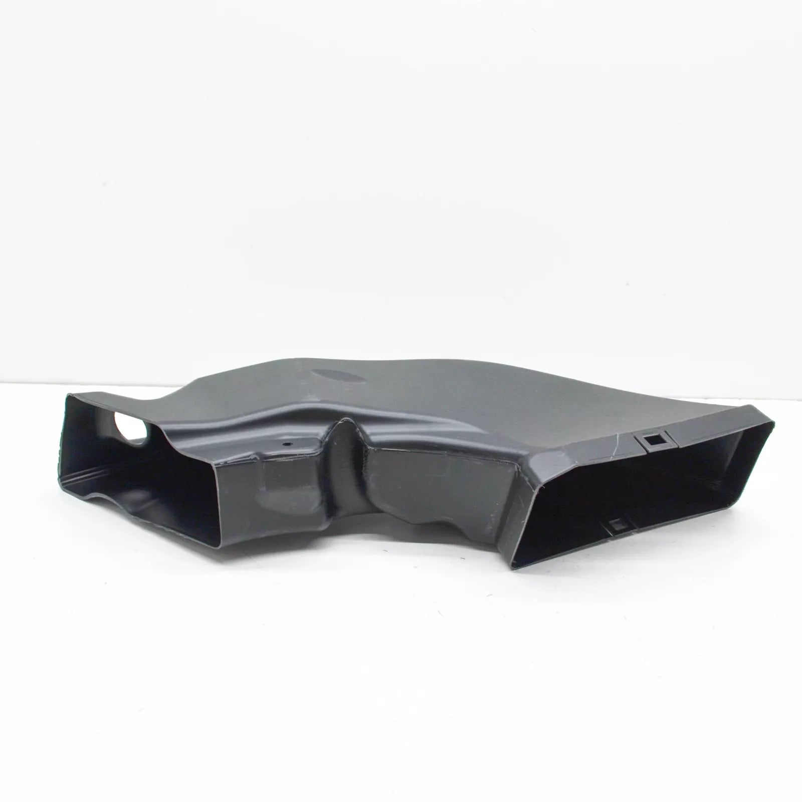 NEW BMW I8 I12 EXHAUST AIR DUCT BOTTOM RIGHT 51747345086 ORIGINAL