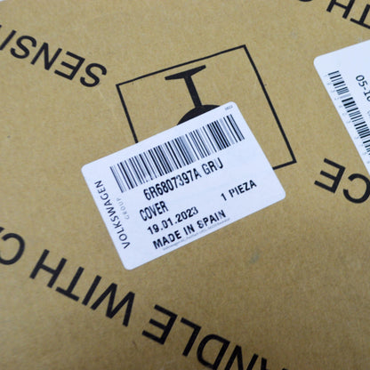 NEW VW POLO MK5 6R REAR BUMPER TRAILER COUPLING COVER 6R6807397AGRU ORIGINAL