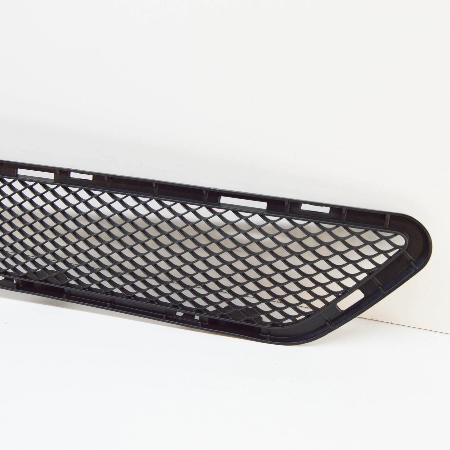 NEW MERCEDES-BENZ GLK-CLASS X204 FRONT BUMPER LOWER GRILLE A2048857823 ORIGINAL