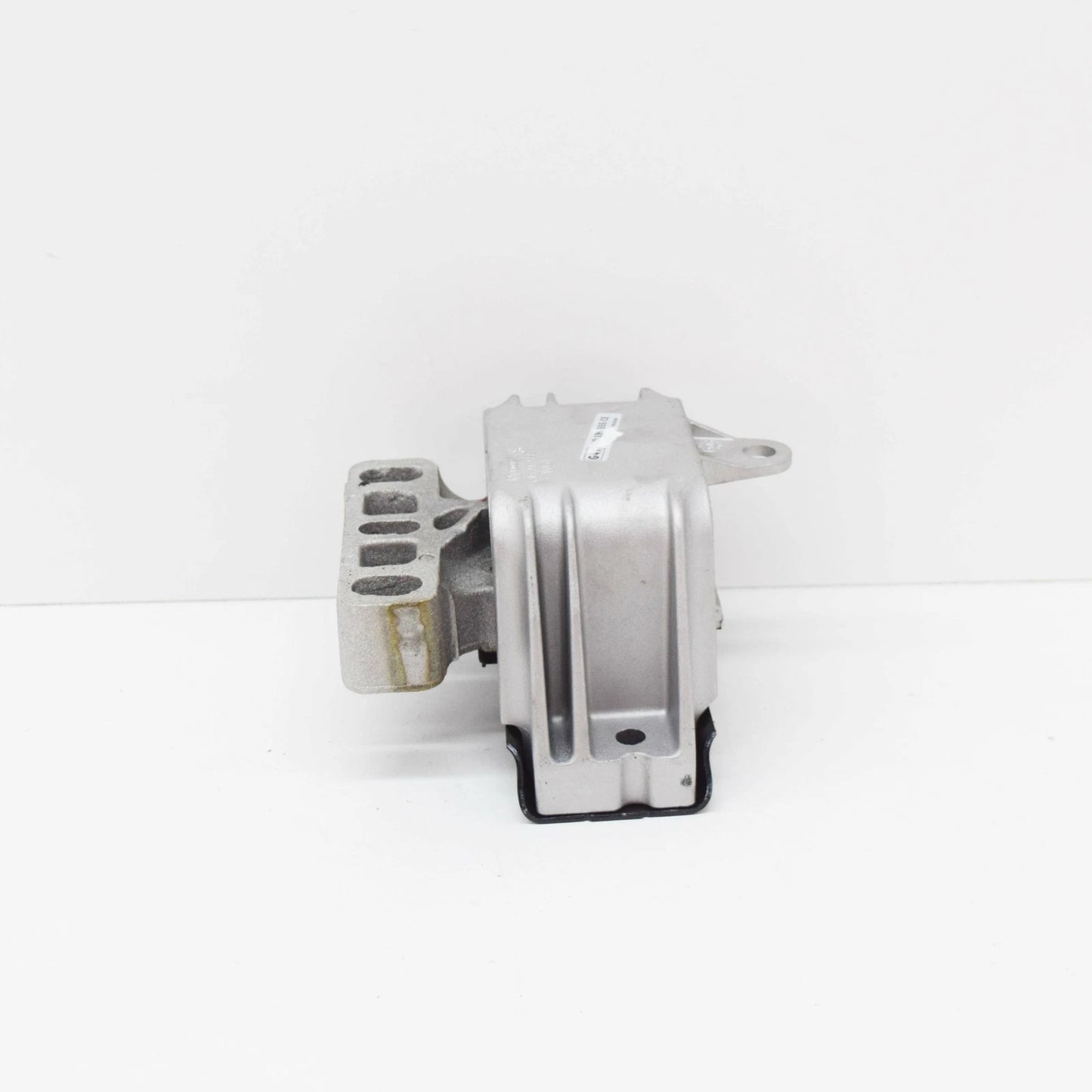 NEW VOLKSWAGEN BEETLE 9C LEFT GEARBOX MOUNTING 1J0199555CE