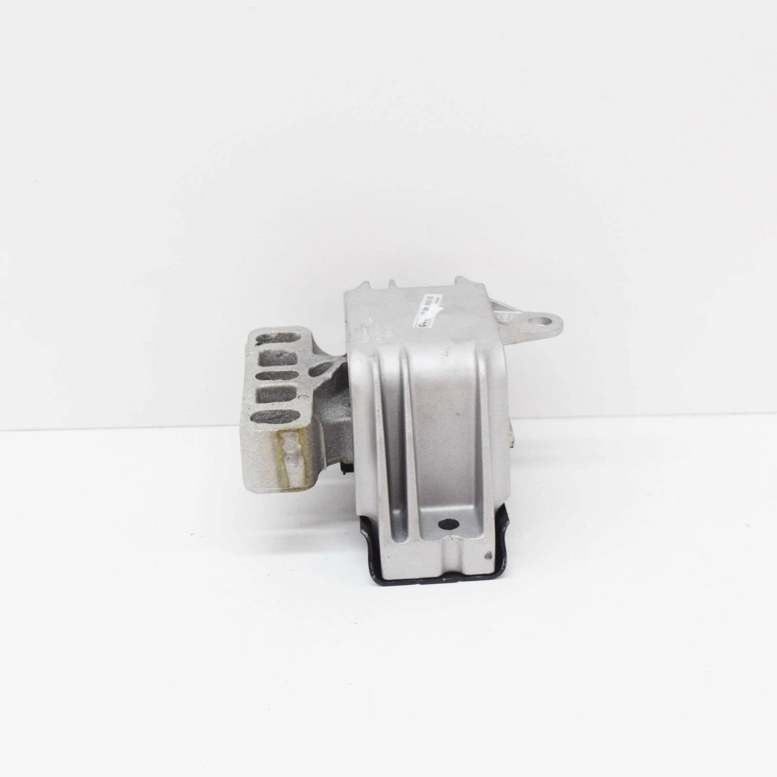 NEW VOLKSWAGEN BEETLE 9C LEFT GEARBOX MOUNTING 1J0199555CE