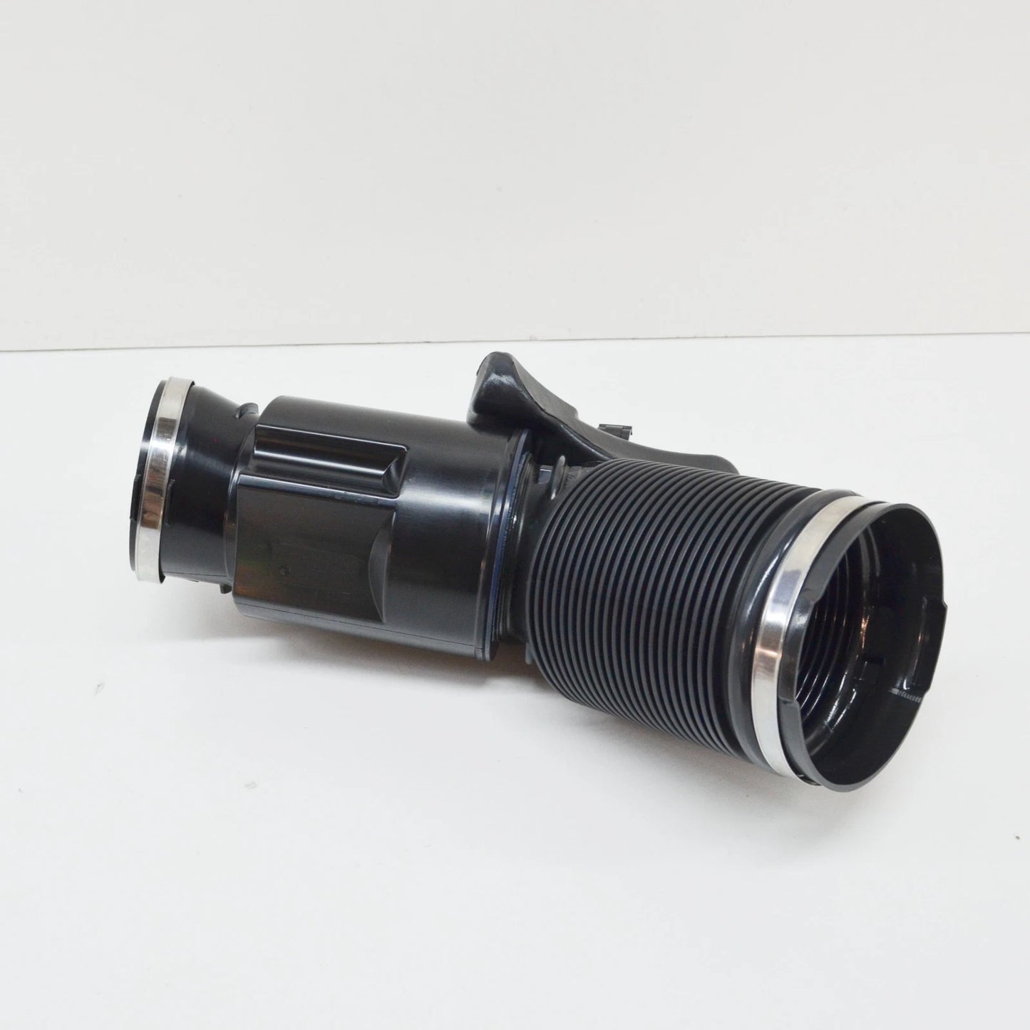 NEW AUDI A6 AVANT C6 INTAKE THROTTLE BODY HOSE 06E129629P ORIGINAL