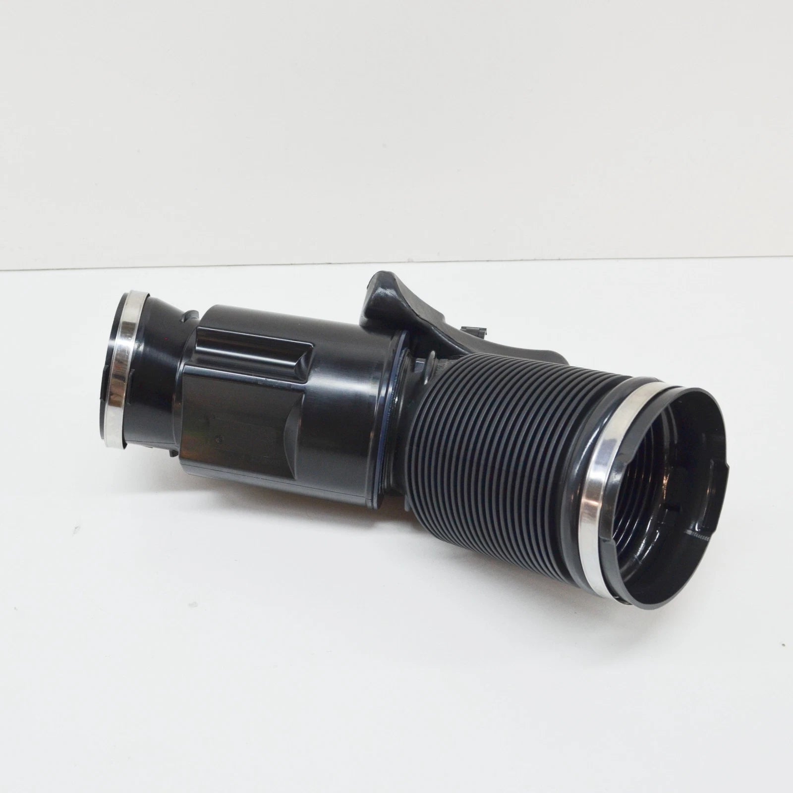 NEW AUDI A6 AVANT C6 INTAKE THROTTLE BODY HOSE 06E129629P ORIGINAL