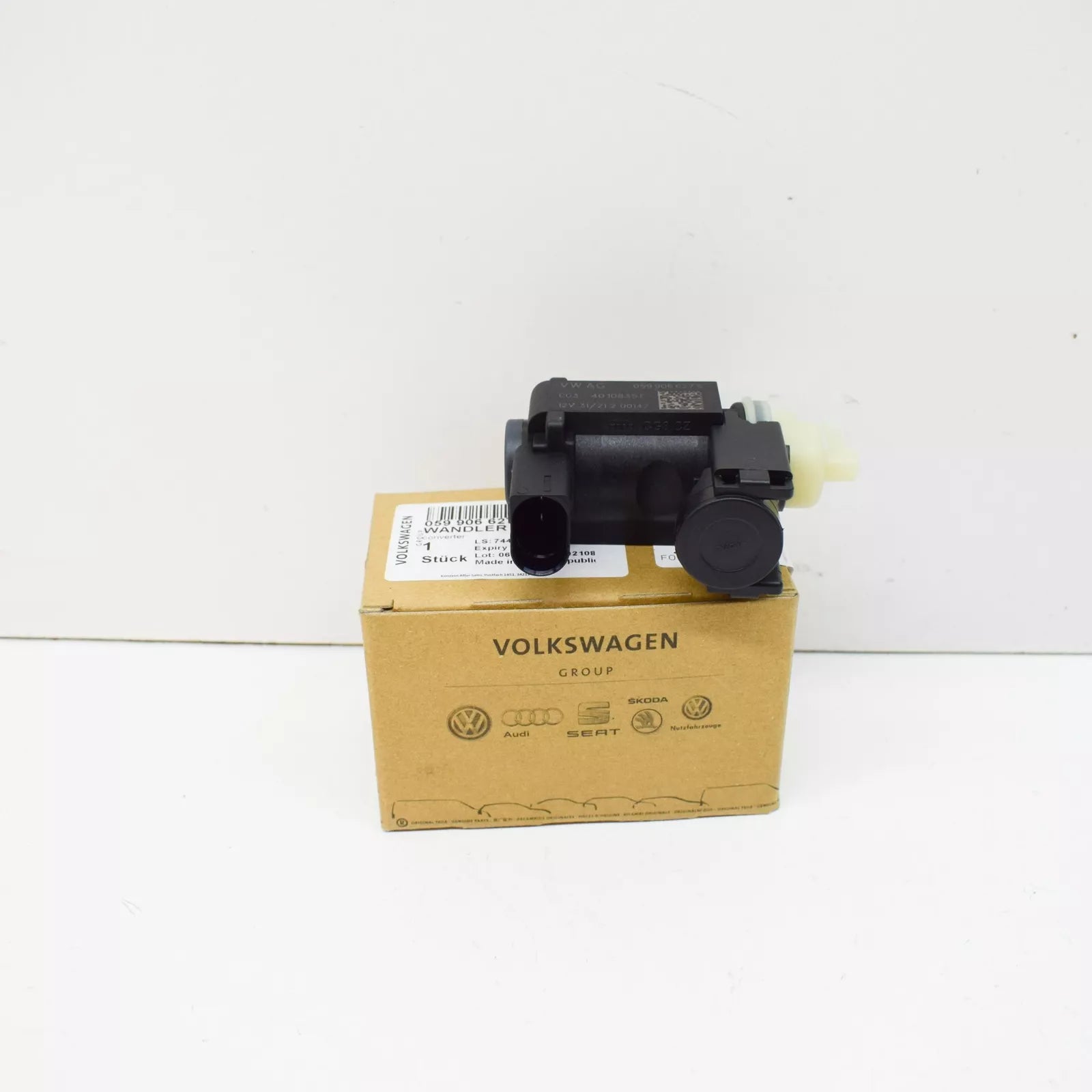 NEW AUDI A6 C7 SOLENOID VALVE 059906627S