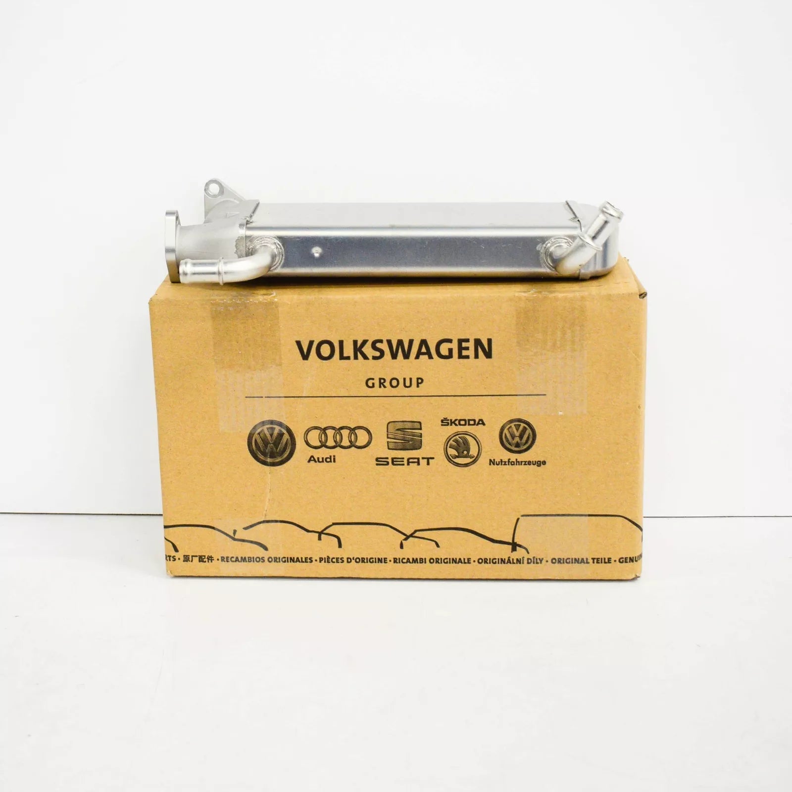 NEW VOLKSWAGEN AMAROK EGR EXHAUST COOLER 03L131511Q ORIGINAL