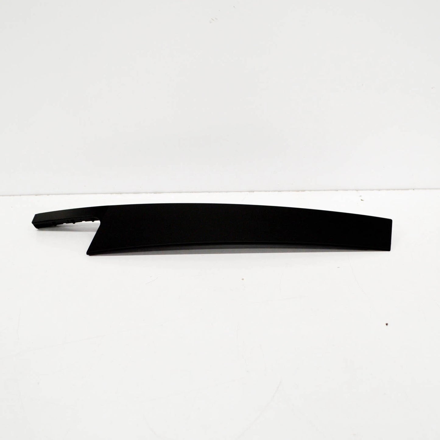 NEW BMW 3 F30 REAR RIGHT DOOR EXTERIOR B-PILLAR TRIM 51357258308 7258308